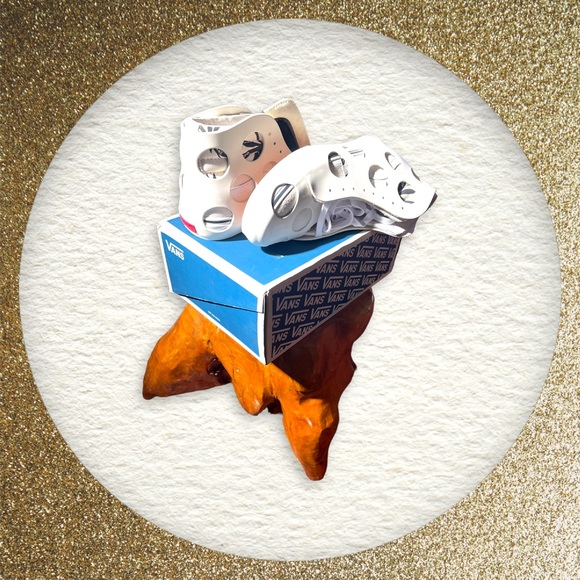 Pair of brand new Vans Vault SK8 – Hi cage VLTLX (Polka Dot) - Picture 2 of 3